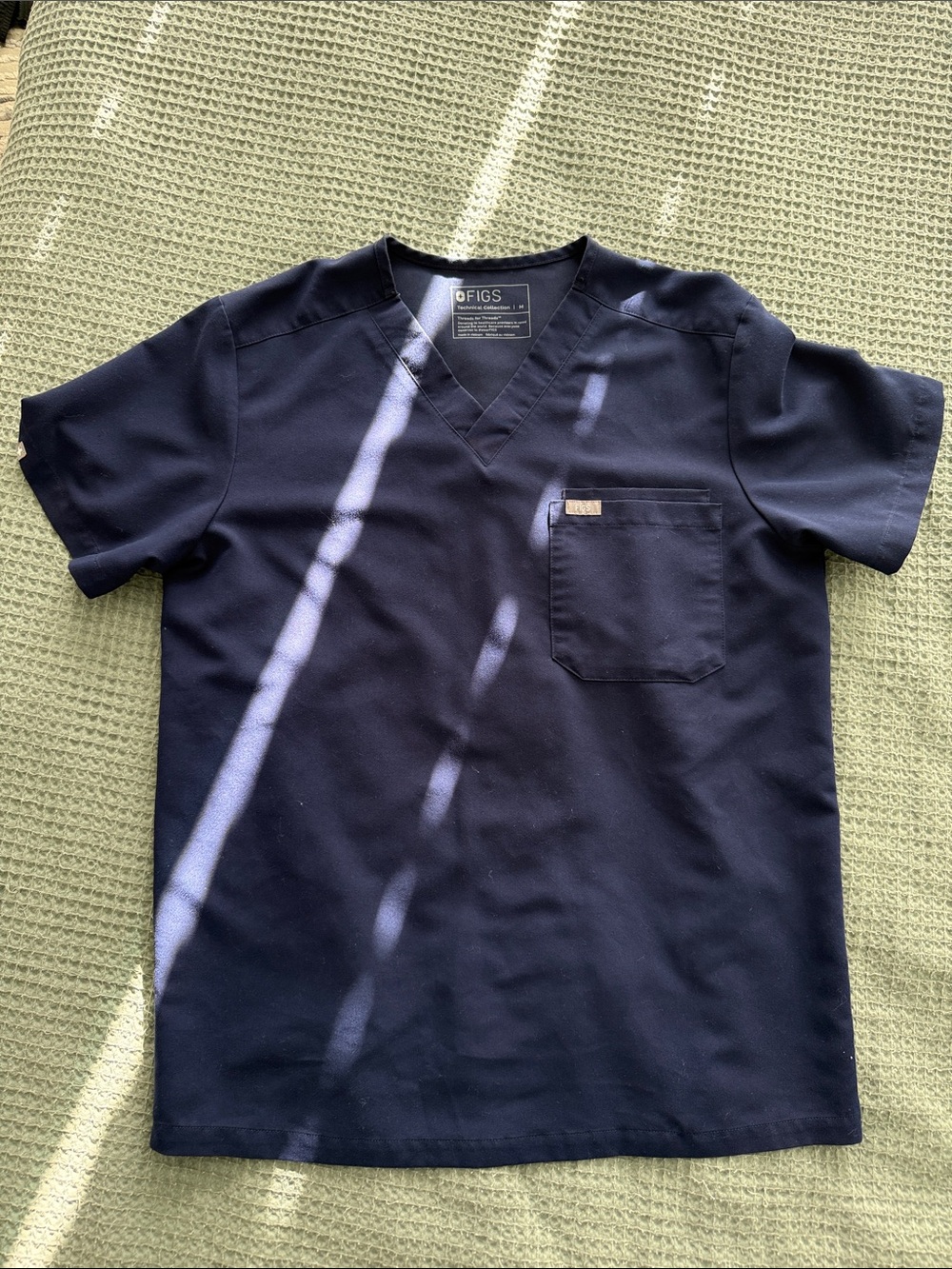Figs Navy Scrub Set Medium Top and Small Short Bottom - Picture 2 of 6